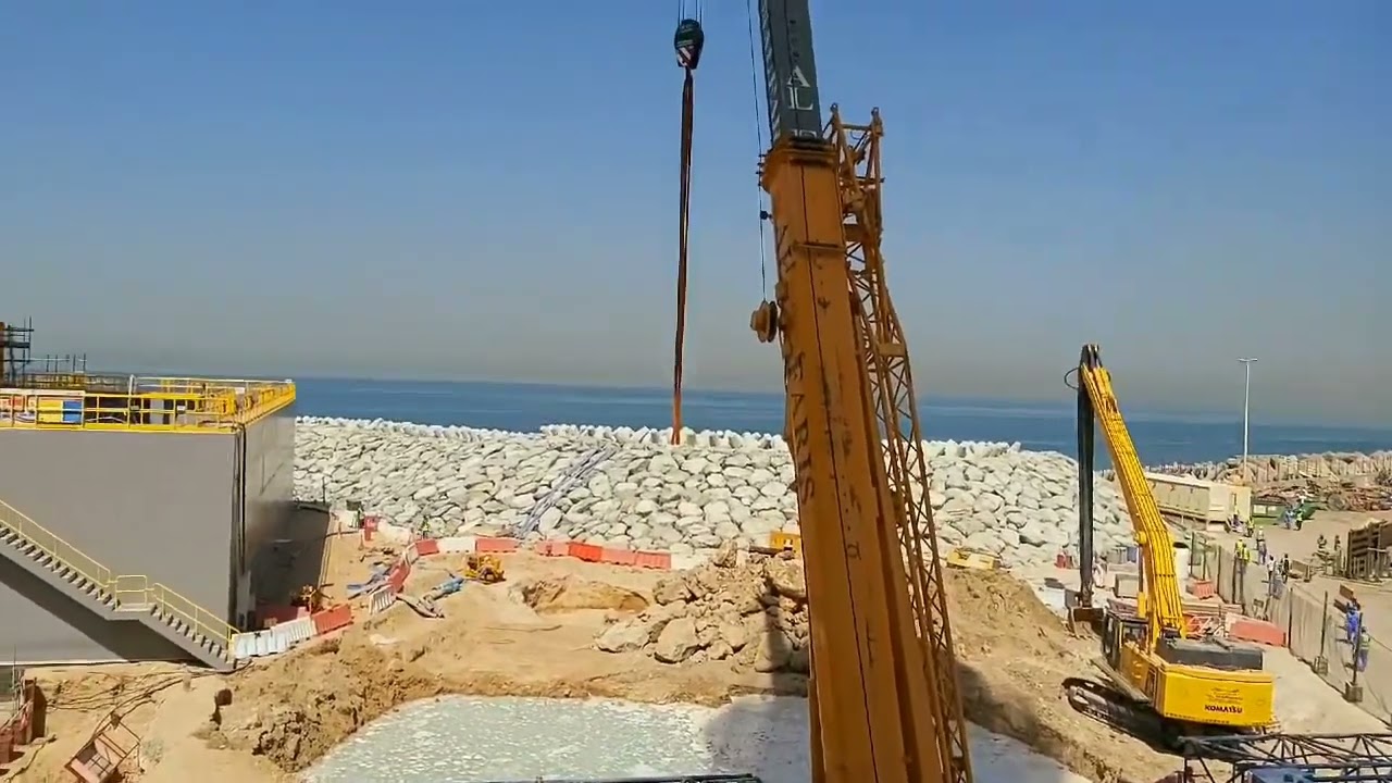 القدرة الفعلية ب جدوال الأحمال  Maximum capacity of crane loading chart