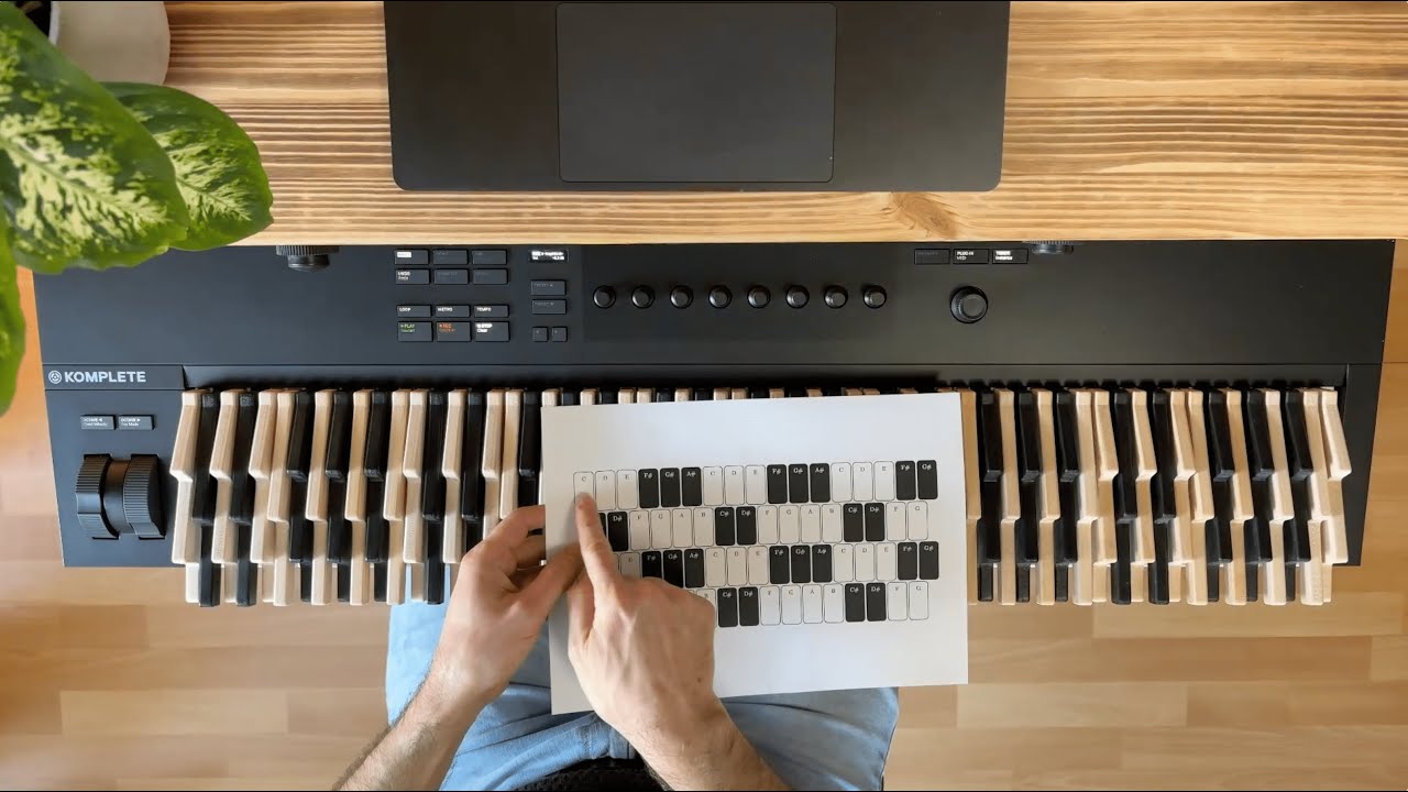 Explaining how a Jankó piano works