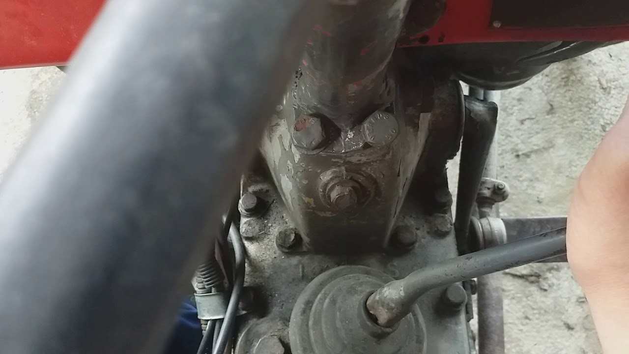 Ferguson TEF-20 starting the tractor and driving