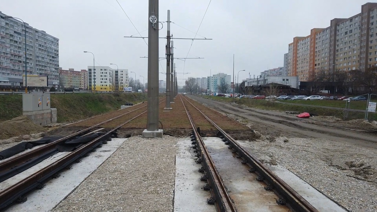 Petržalská električka 14.12.2024 (inštalácia vedenia, výluka na Starom moste)
