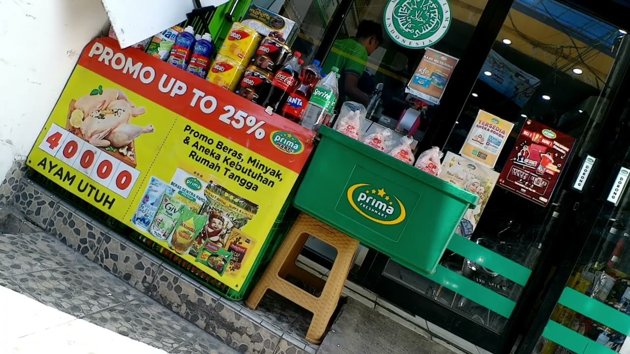 Lagi beli ayam mentah di prima mart di depan pasar elang bricaAE3x