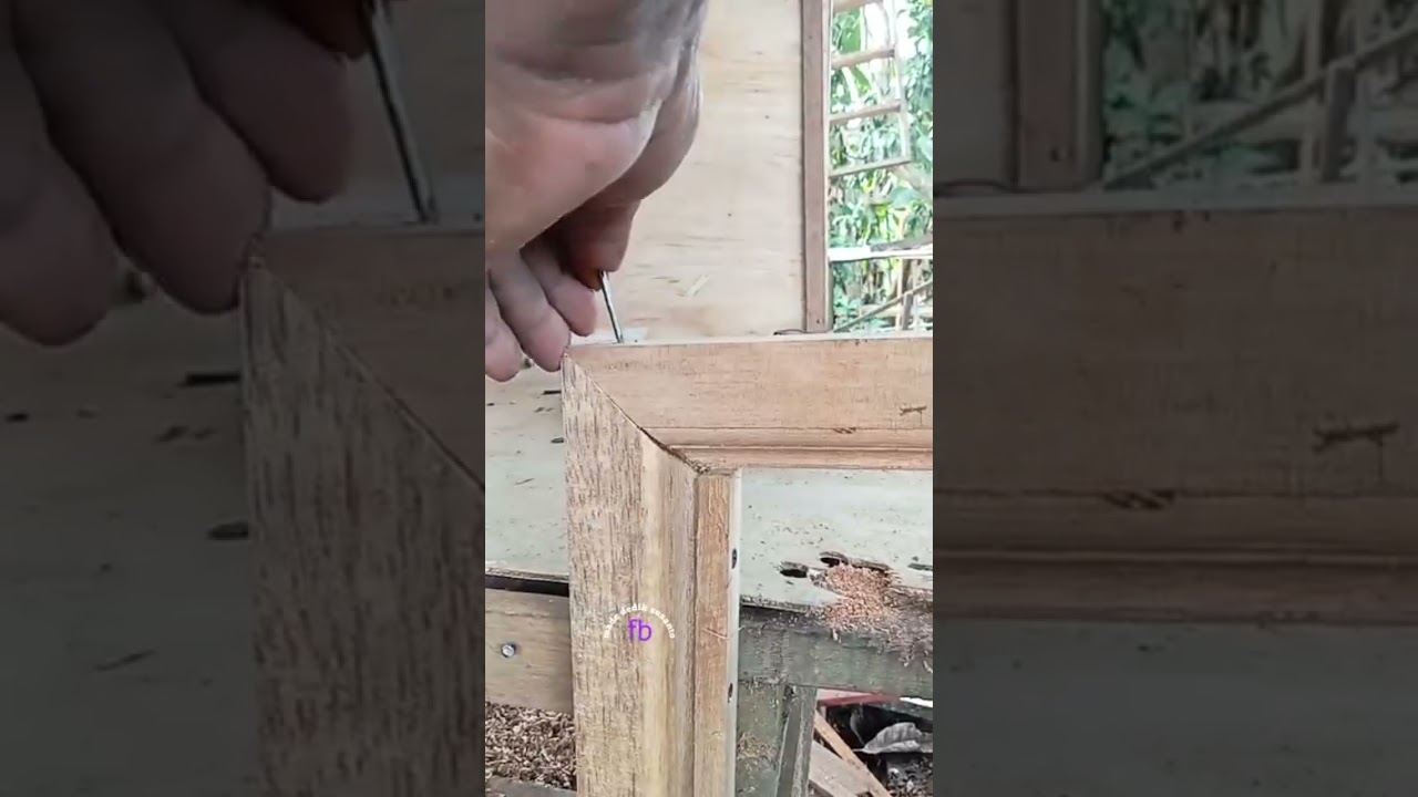 Simple technique for nailing photo framers 👍 #carpenter #furniture #woodworking #wood #diy #shorts