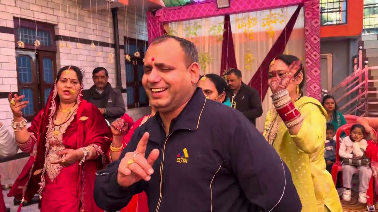 दो दो ननाना टोला ￼बसना ￼नी दिंडिया #himachali #marriage #culture #folksong #himachalpradesh #love 