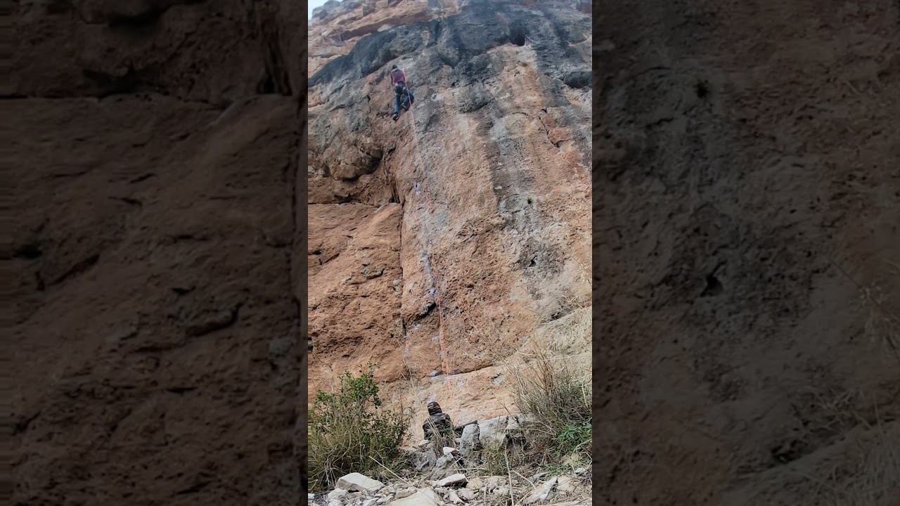 Si vas níquel fas tard 5.12a (7a+) - Siuranella Centre - Siurana