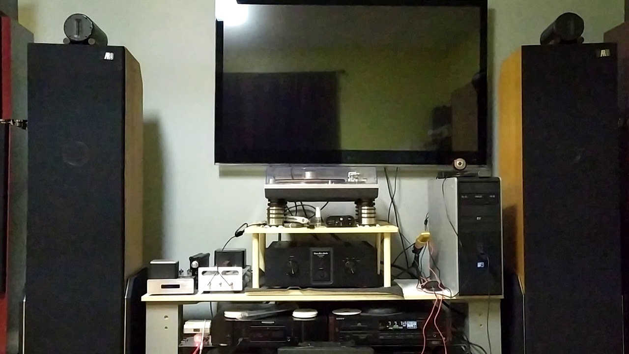 Acoustic Research AR 9 Speakers singing the blues