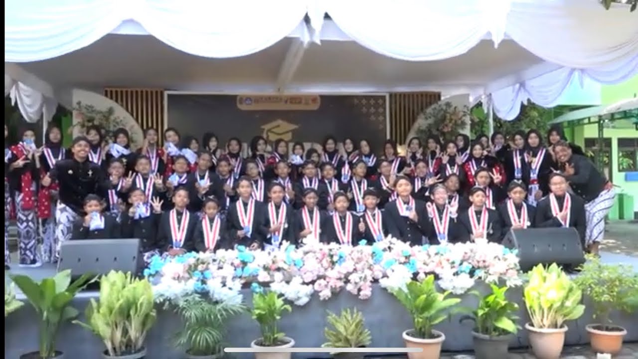 Wisuda Kelas VI 2023 2024