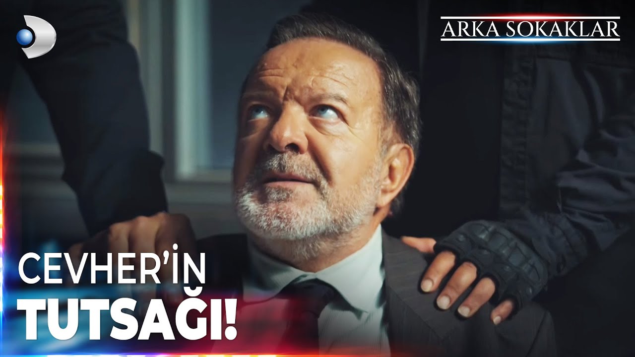 Adem Hoca'nın &Ccedil;aresiz Anları #ArkaSokaklar &Ouml;zel Klip