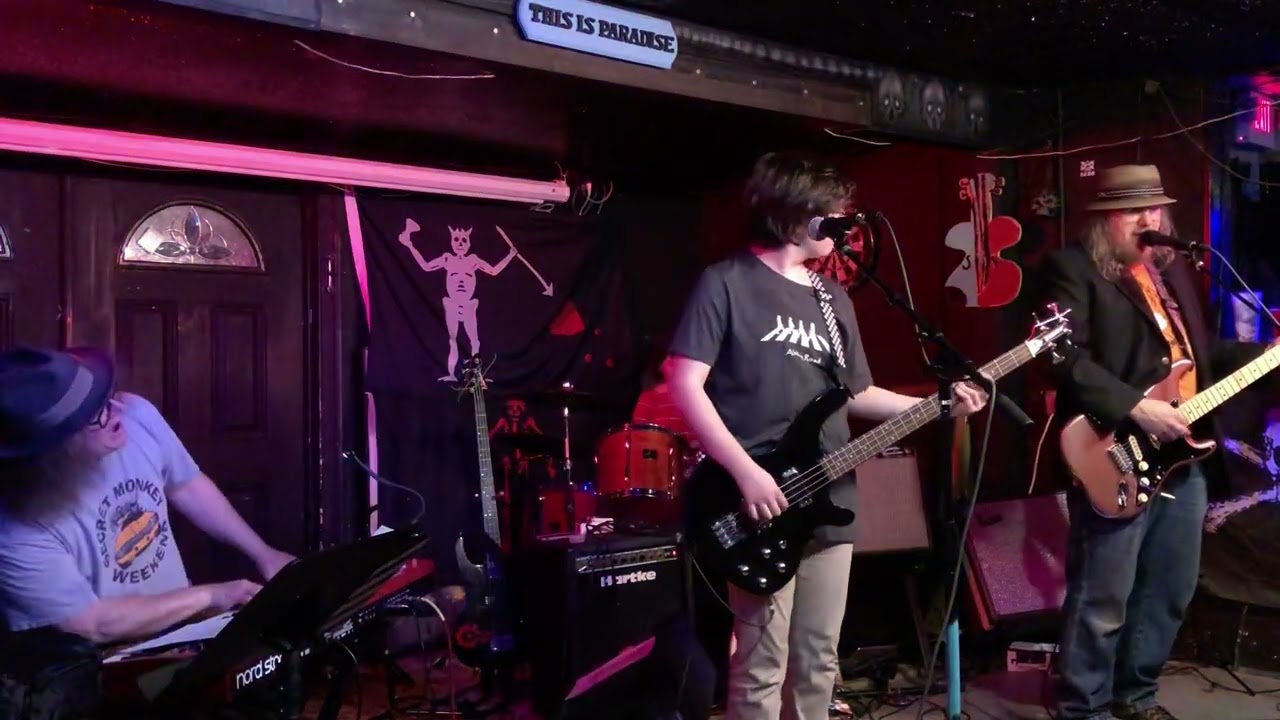 dB's Tribute / Secret Monkey Weekend with BIG BROWN EYES - SOMETHING CAME OVER ME