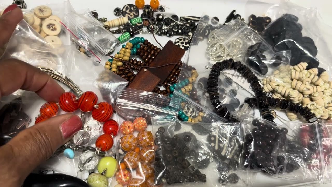 Lid by Lid Bead Mania Adventure #29