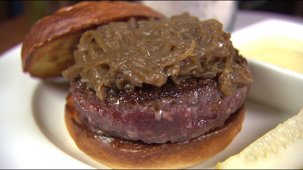 Chicago&rsquo;s Best Burger: Owen & Engine