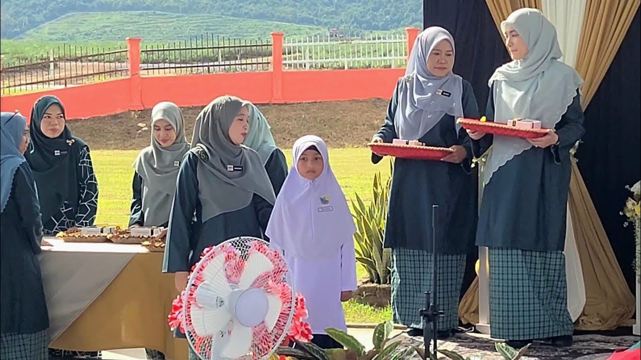 Церемония награждения SK Felda Laka Selatan Excellence 2025