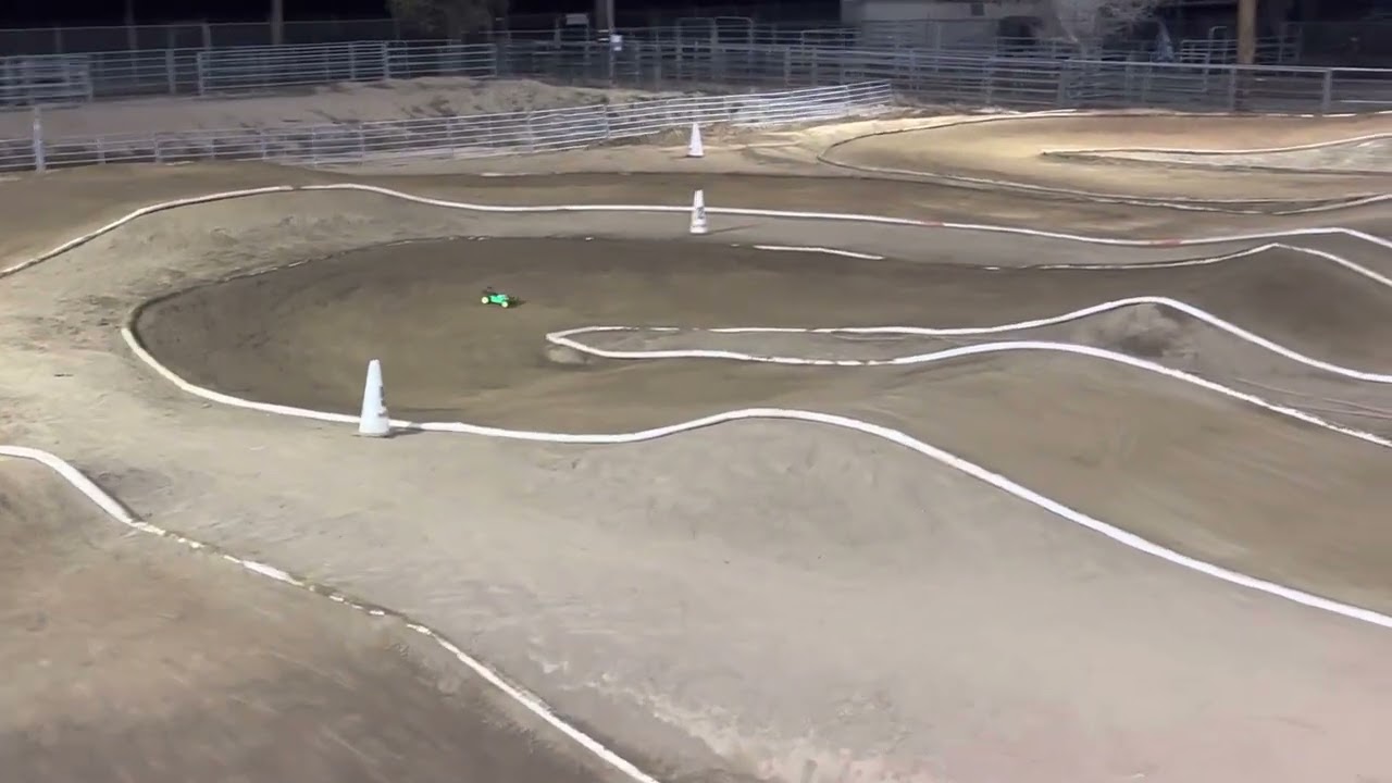 Mayako MX8 - The Dirt Perris