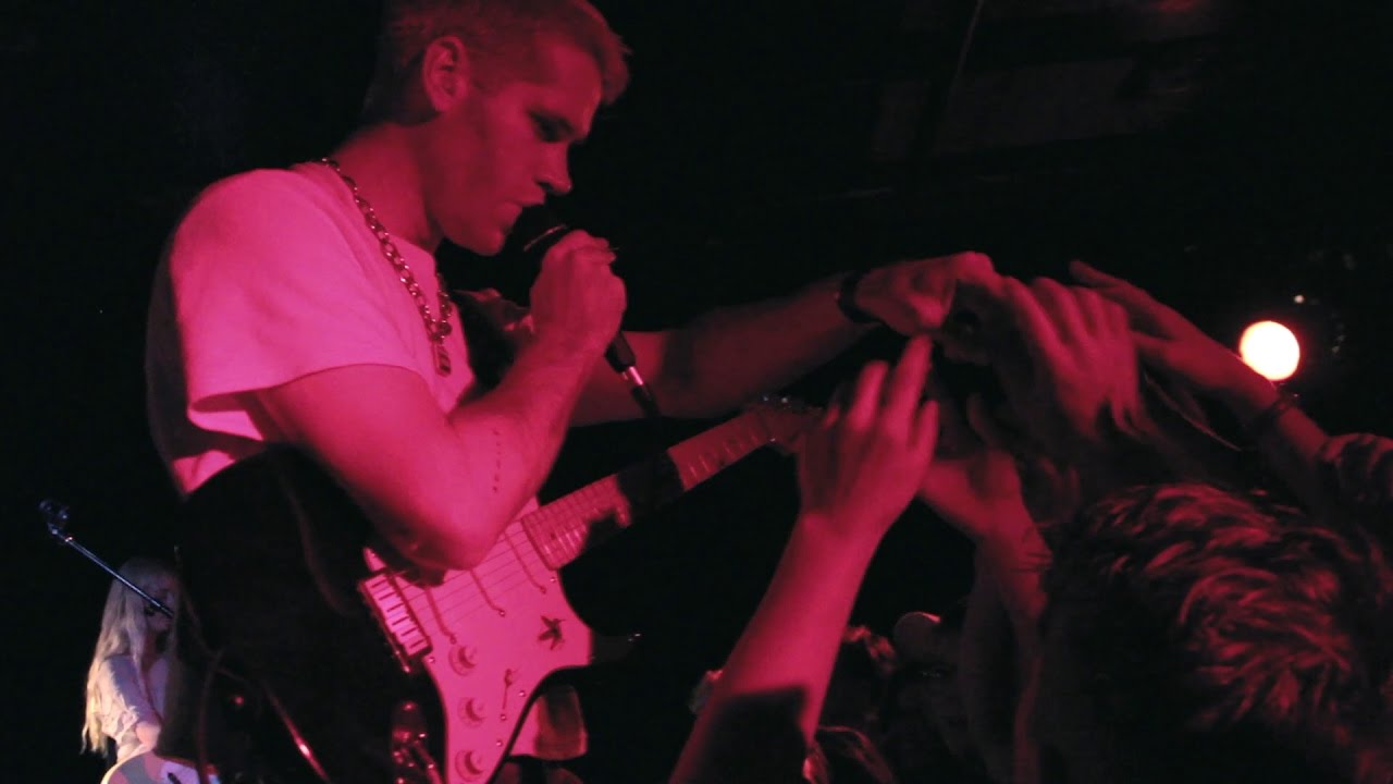 Porches - Live @ The Horseshoe Tavern (Toronto, Ontario)