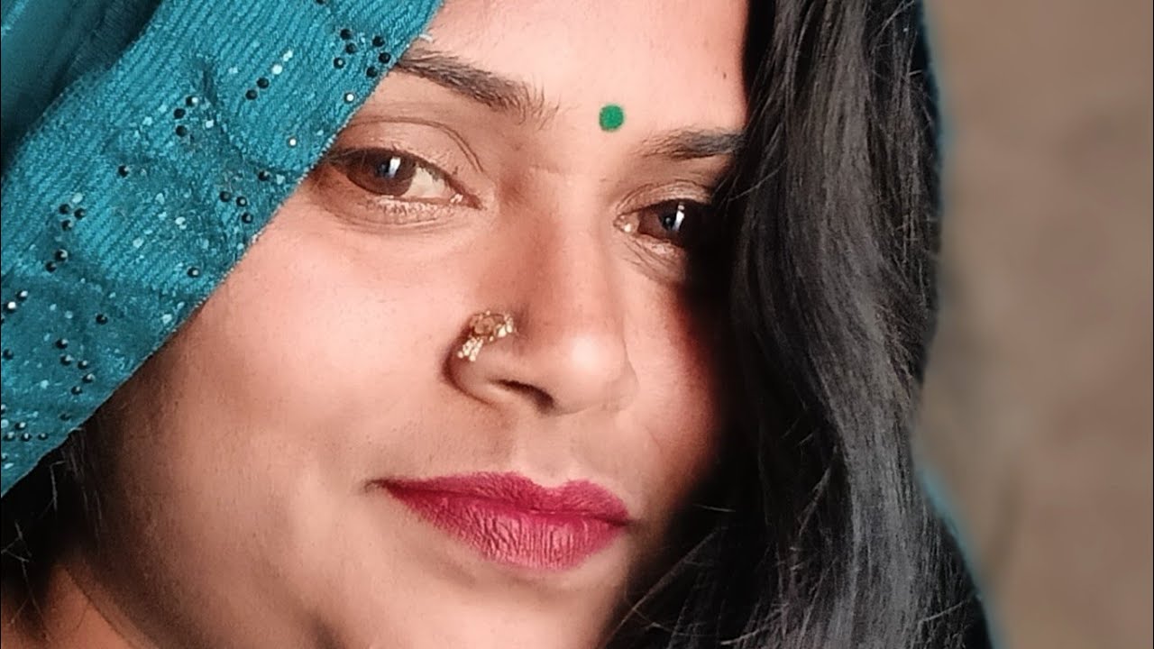 Rekha rajbhar is live please friend support kijiye