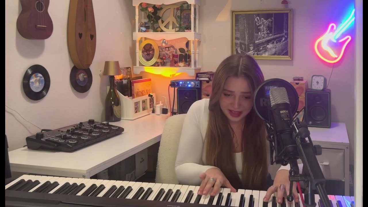 	But Not for Me / Cry Me a River– Jazz Vocal Mashup (Ella Fitzgerald) 