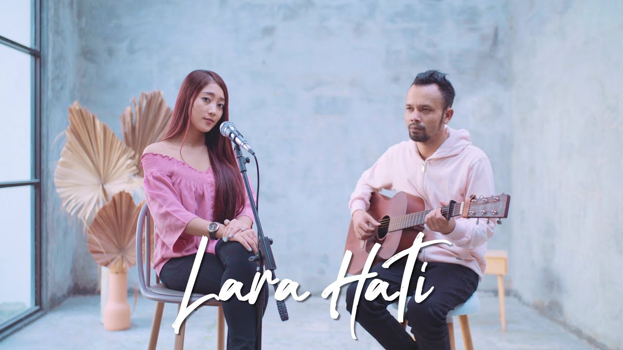 LARA HATI - LA LUNA ( Ipank Yuniar ft. Haeln Putri Cover & Lirik )