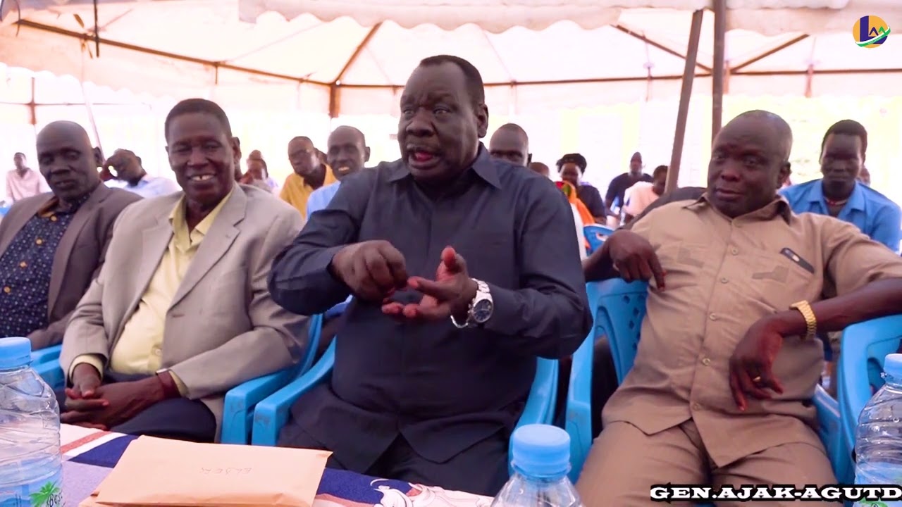 Gen. Ajak Agutdau de  Deng Biar narrating his Funny Story with Gen. Bol Aleng Mayen.
