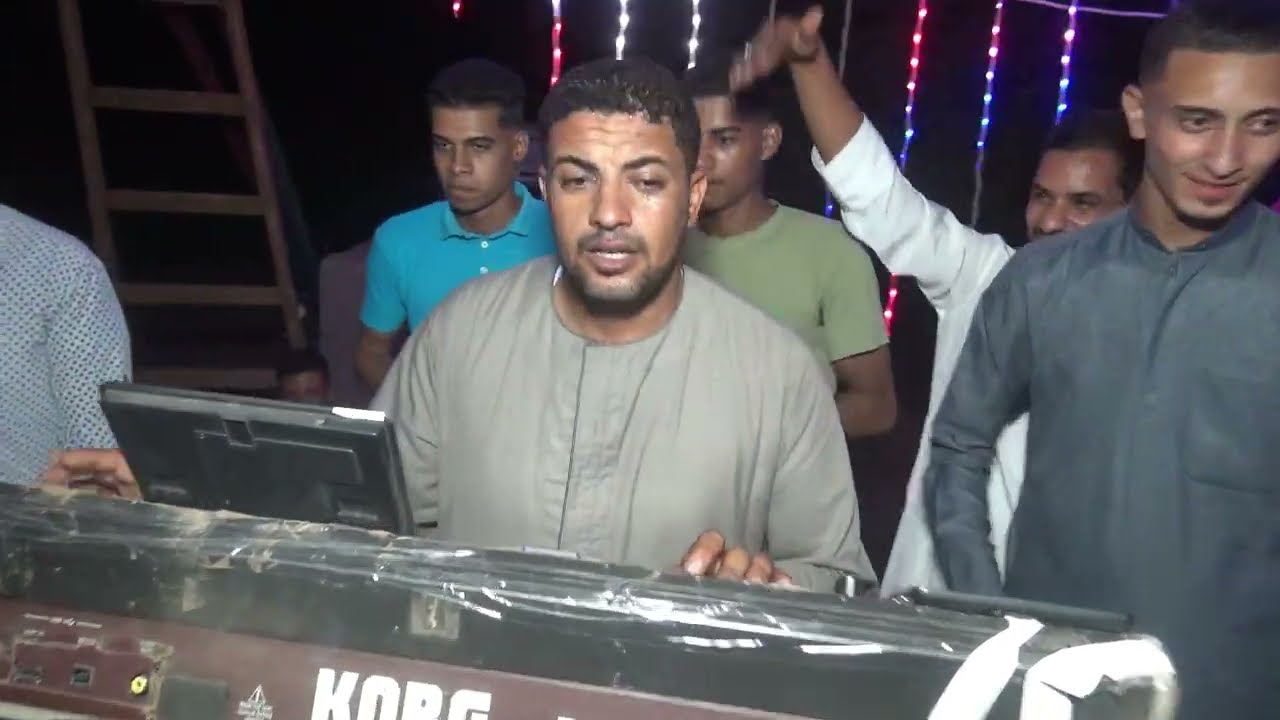 محمد الاسمر و السلطان و العرباوى و الجوين الكل بيرقص فرح حكاية فرحة مدحت كوم بلال شوف العجايب