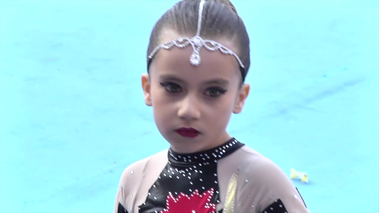 Clausura de Talleres 2017 - GIMNASIA RÍTMICA   Bright Girls   “Sueño de una noche de Boliwood”