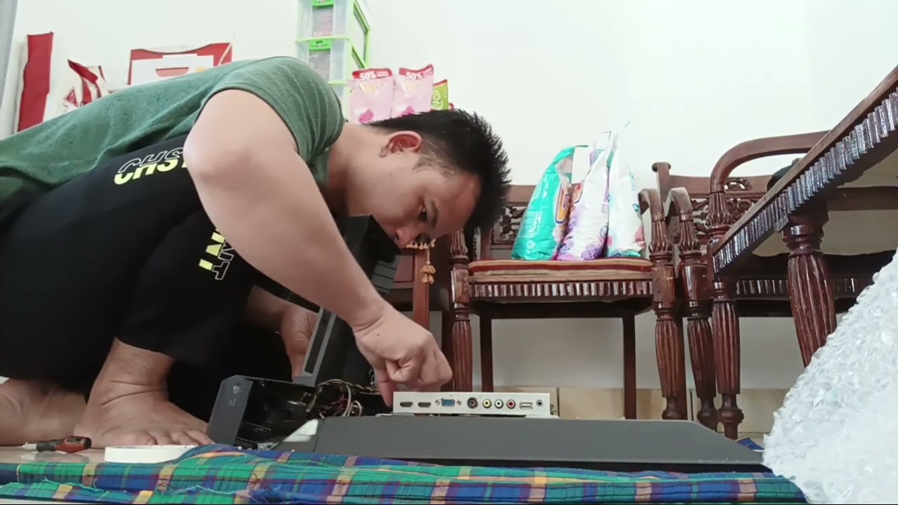Unboxing Mobo TV Phillips 32