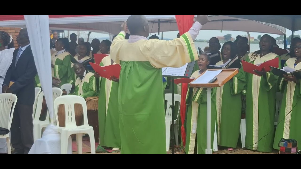 SSABASUMBA AWEMUKIDDE ABAKOLA EBIKOLOBERO. ASINZIDDE KIGUNGU