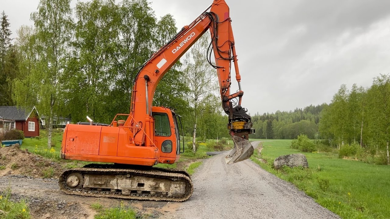 Köp Bandgrävmaskin Daewoo S130 LC-V på Klaravik