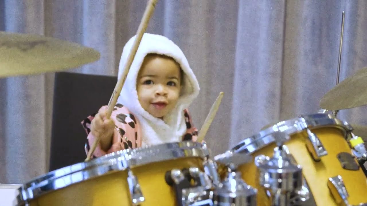 Karega Bailey & Jonny Gold ft. Felicia and Kamali  -Blessings of Father (official Music Video)