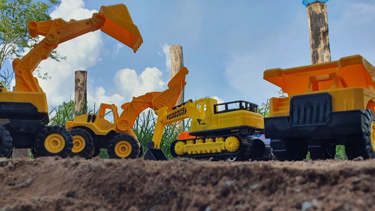 Cleaning the earth truck, sand truck, stone truck and excavator