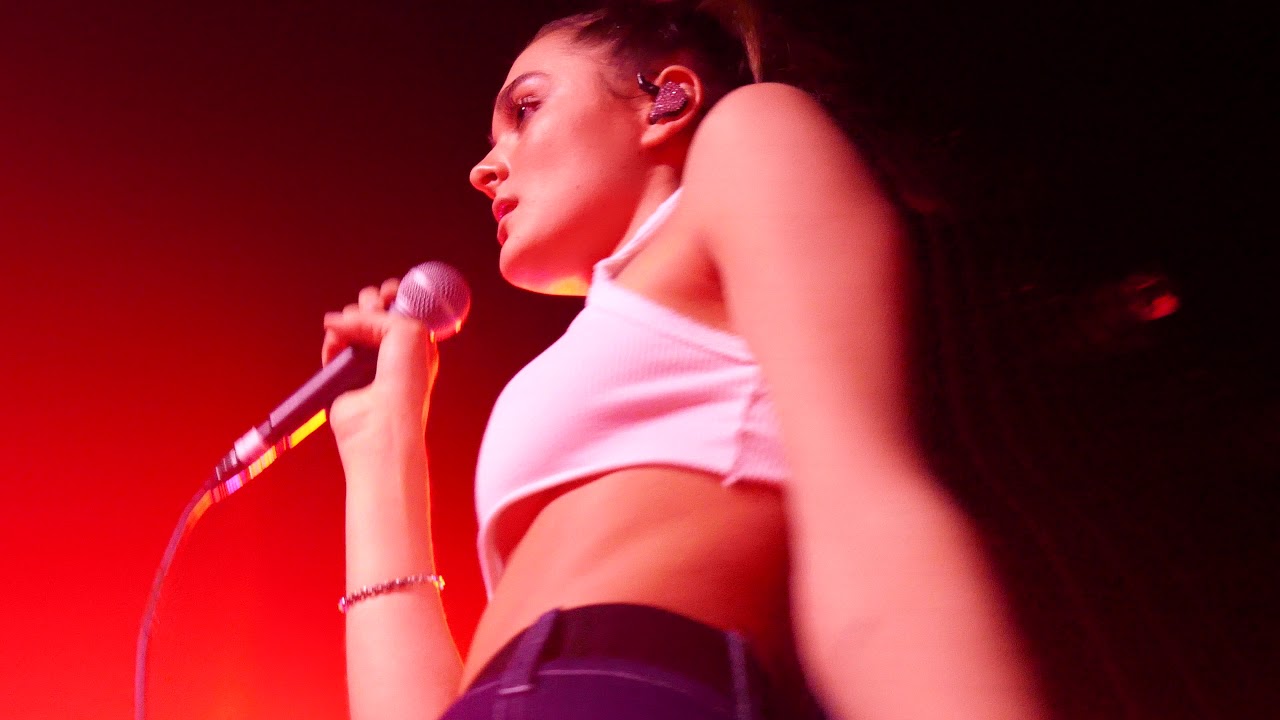 Charlotte Lawrence - Hurt / Keep Me Up LIVE HD (2018) Los Angeles Moroccan Lounge