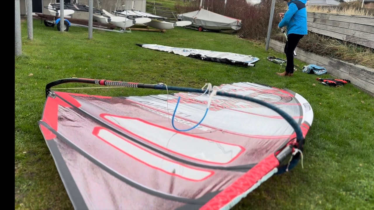 Я катался на полноценном (почти) виндсёрфинге. Без паруса и доски для фрирайда.