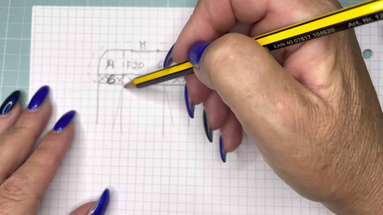 Round yoke in a top-down sweater