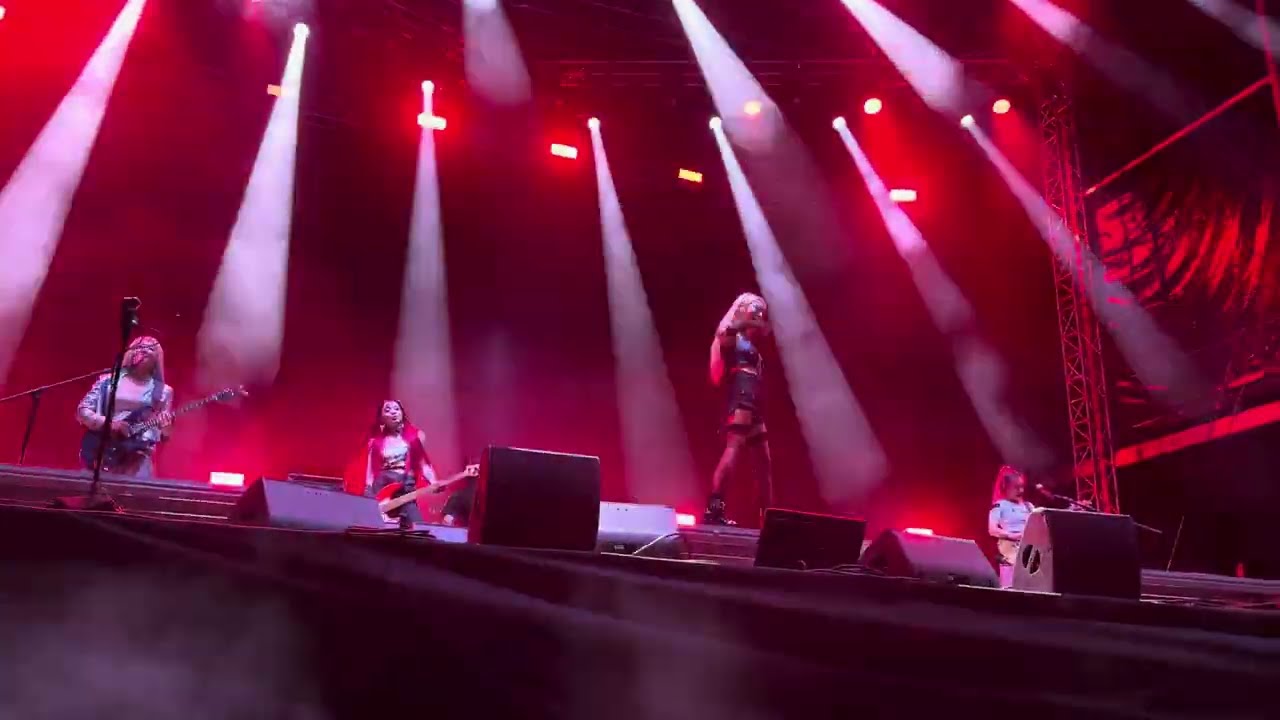 [250823] Rolling Quartz - Sing your heart out at Špancirfest in Varaždin
