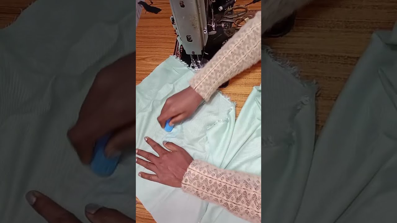 Gayatri Chauhan is live!# blouse design ki stitching 🪡👈🥰 #zero se sikhe