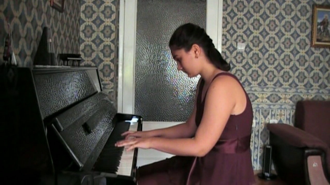 Maria Milanova plays Etude No 31 from Cramer