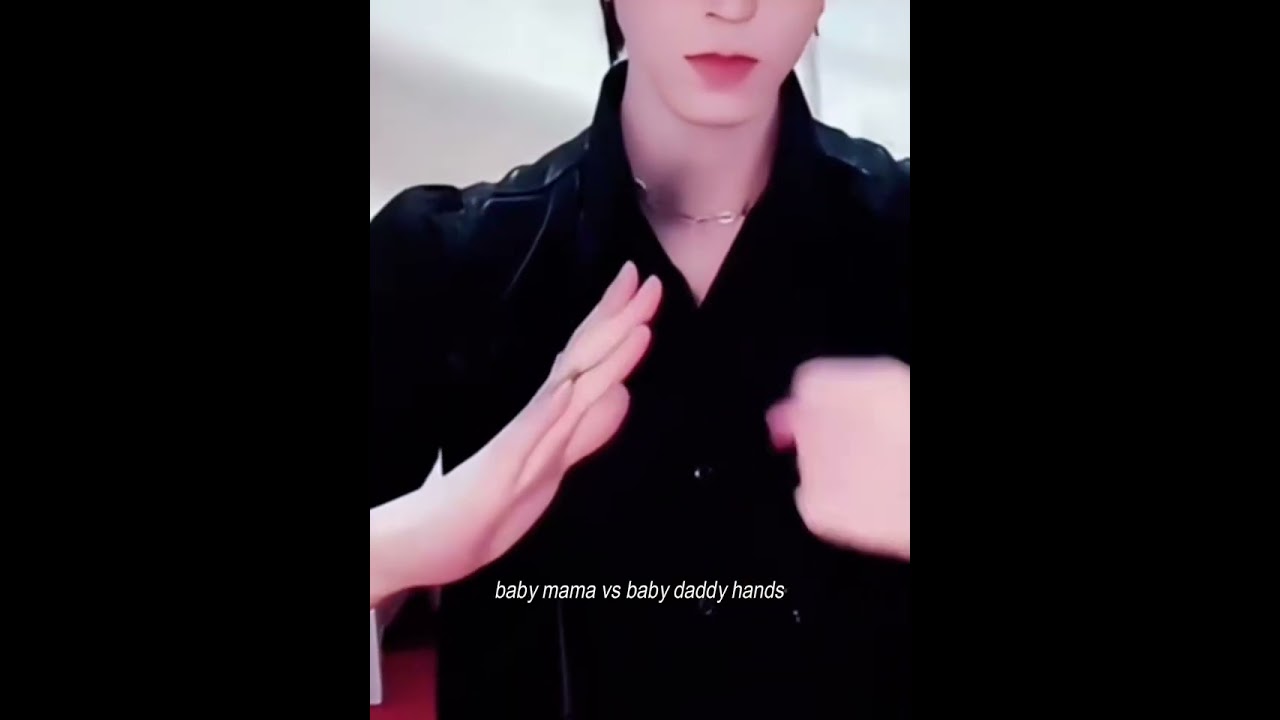 Current obsession: XingQiu hands #HuangXing #QiuDingjie