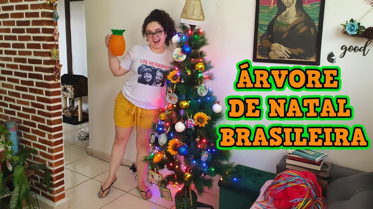 MONTANDO UMA ÁRVORE DE NATAL COM MEMES BRASILEIROS