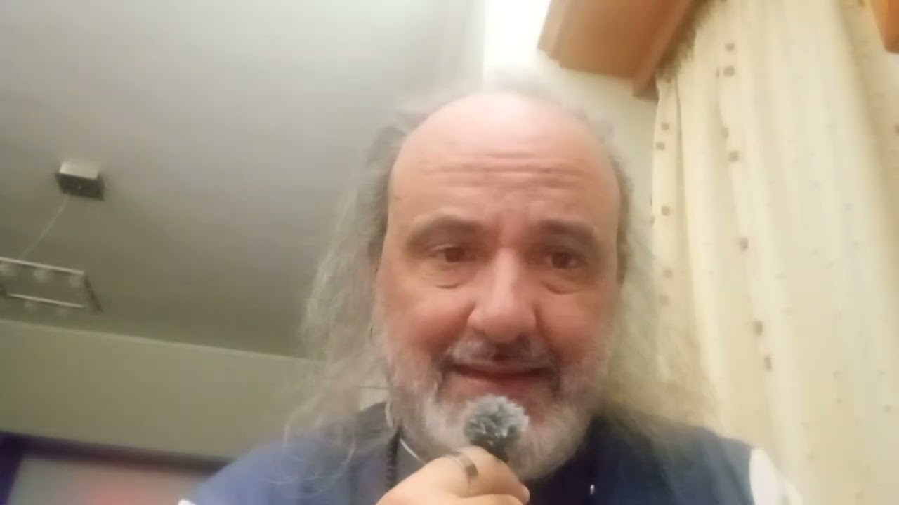 Με τόσα γεμίσματα φτιάχνεις γεμιστά και παπουτσάκια.Δεν παίρνεις πρωτάθλημα 