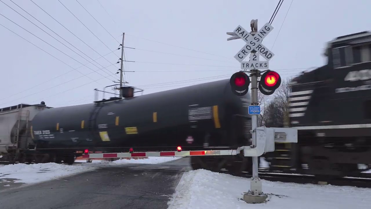 NS 4307 Leads Manifest North | Likens Rd. Railroad Crossing, Marion, OH