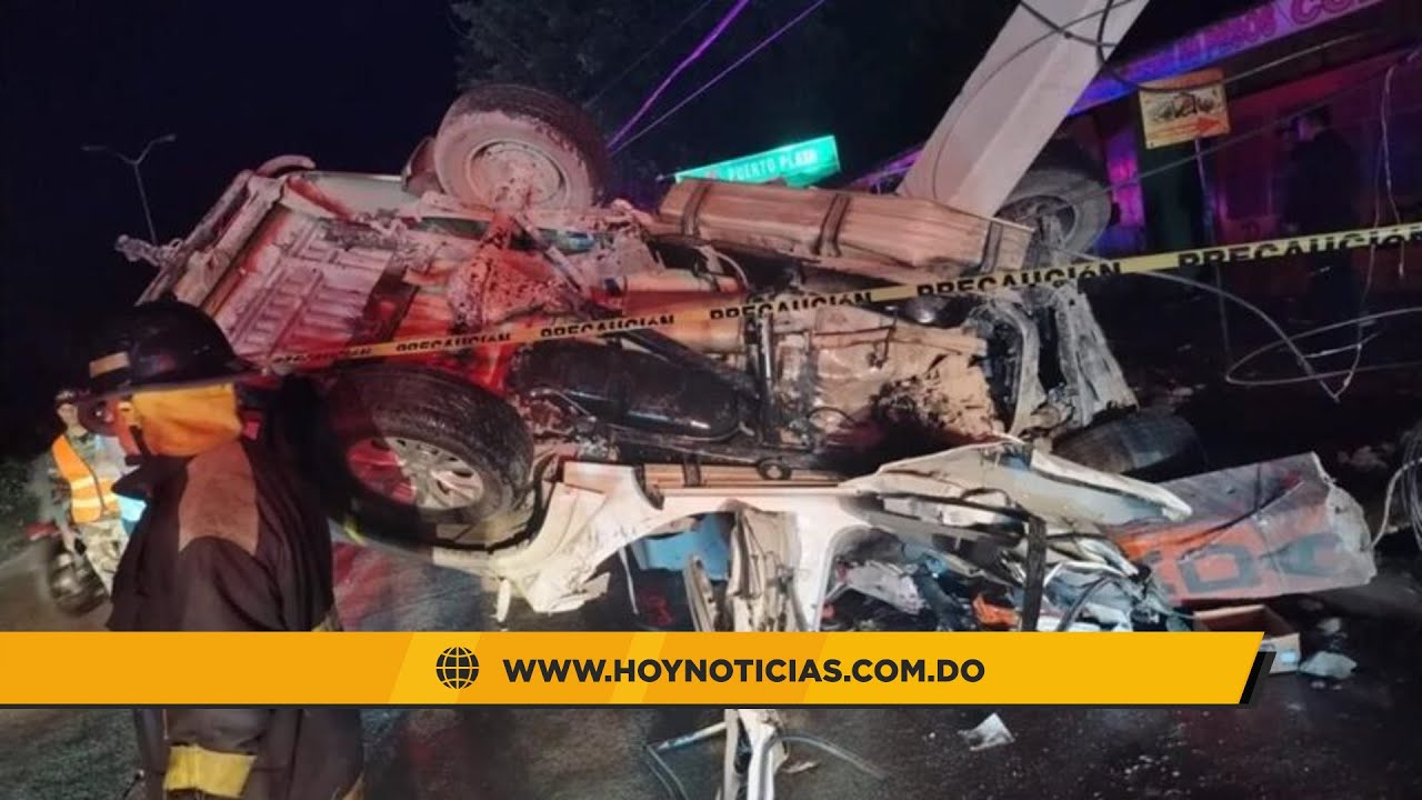 La  muerte de tres  adolescentes al estrellarse camioneta en Santiago; otros   cinco  están heridos