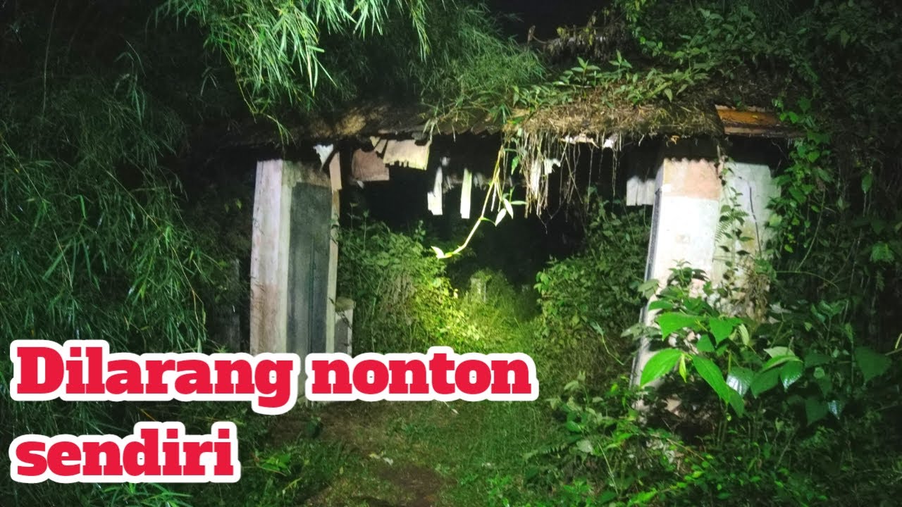 RUMAH JUTAWAN DI TEPI JURANG GUNUNG SALAK, MENJELANG MAGRIB