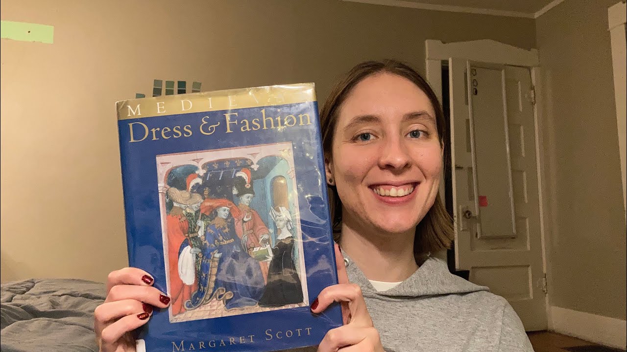 Medieval Dress and Fashion | Book Review 