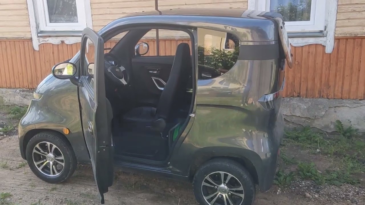 j4  mini automobilis