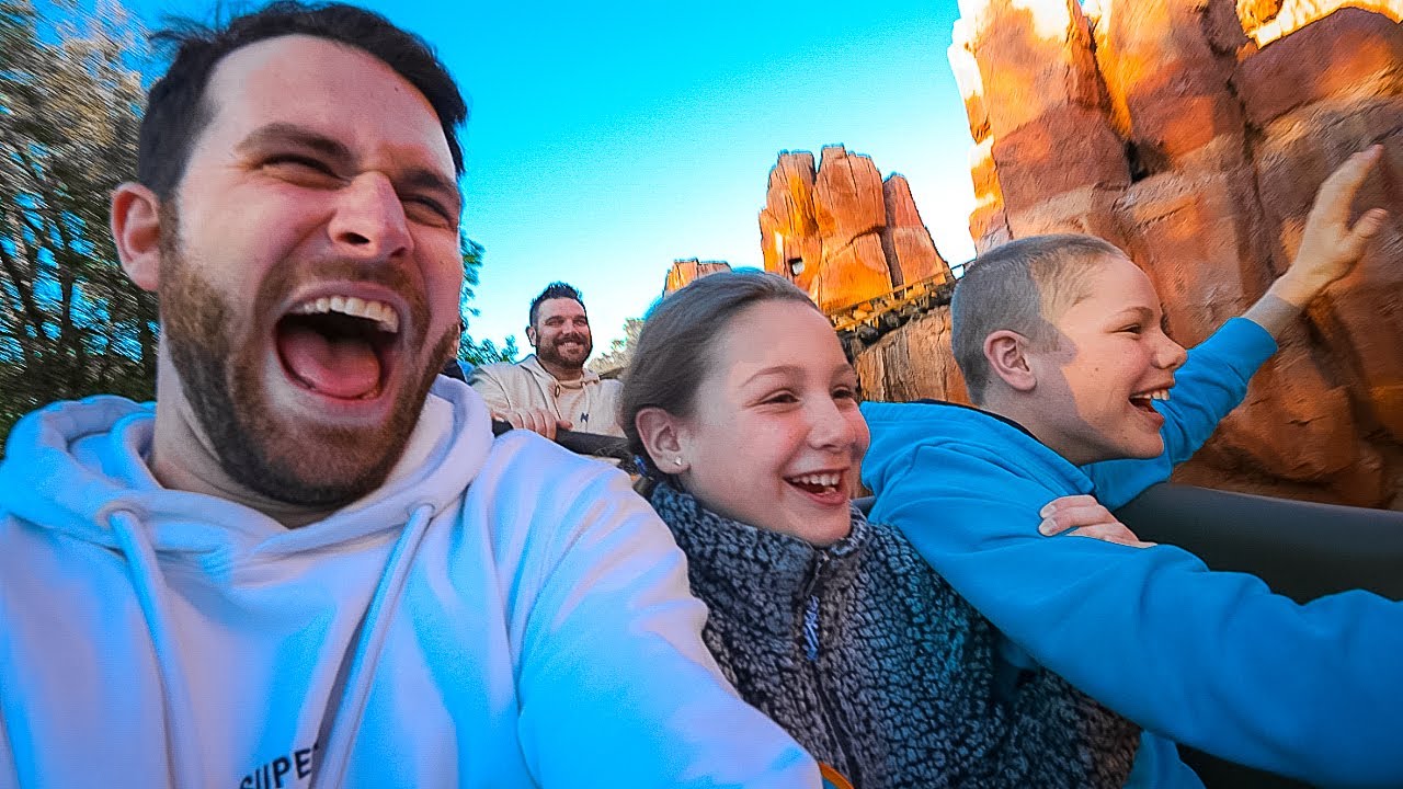 Первое посещение Magic Kingdom! День, полный аттракционов, который моя семья никогда не забудет.