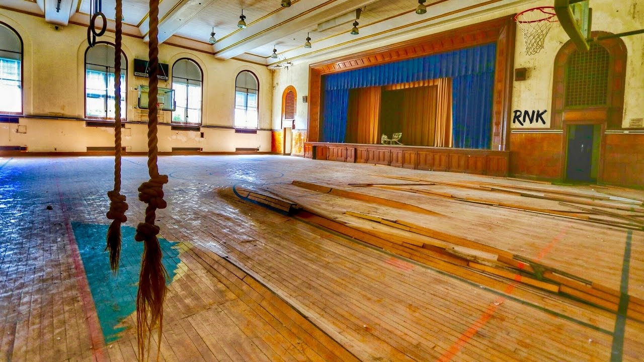 UNTOUCHED ABANDONED MIDDLE SCHOOL