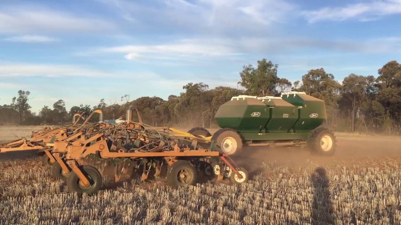 Pull behind Hydraulic drive Gyral Excel Airseeder