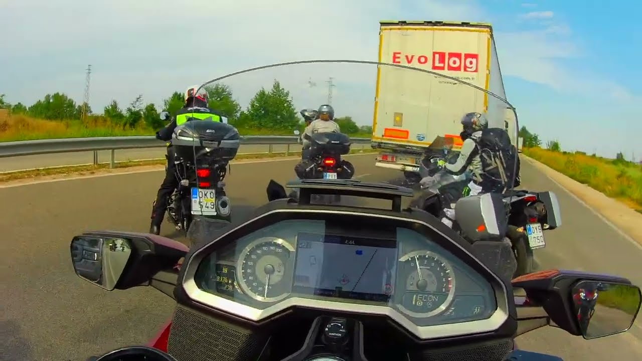 Βουλγαρία - Ρουμανία με τη Goldwing. Απίστευτη ουρά στα σύνορα .
