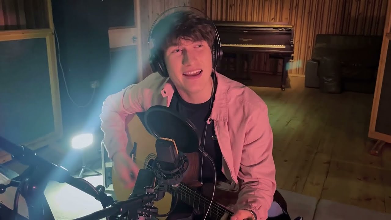 Andrew Cushin - Everybody's Changing (Keane Cover)