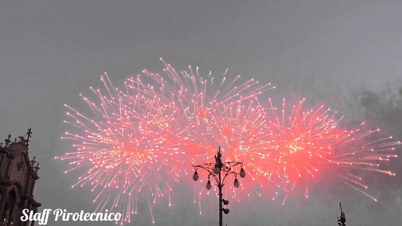 Uscita di Sant'Agata dalla Basilica Cattedrale 2015 e Spettacolo Pirotecnico della Ditta Vaccalluzzo
