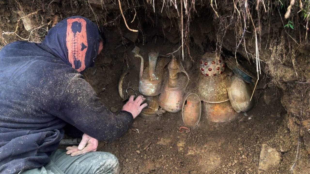 Мы нашли настоящее сокровище! Поиск сокровищ с металлоискателем! (Мы вызвали полицию)