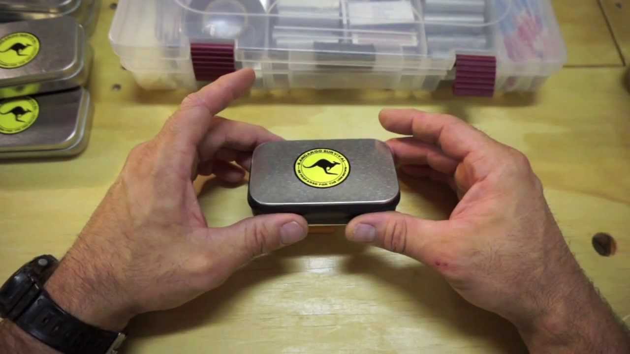 Набор для выживания, собранный в жестяной коробке в стиле конфет Altoids.
